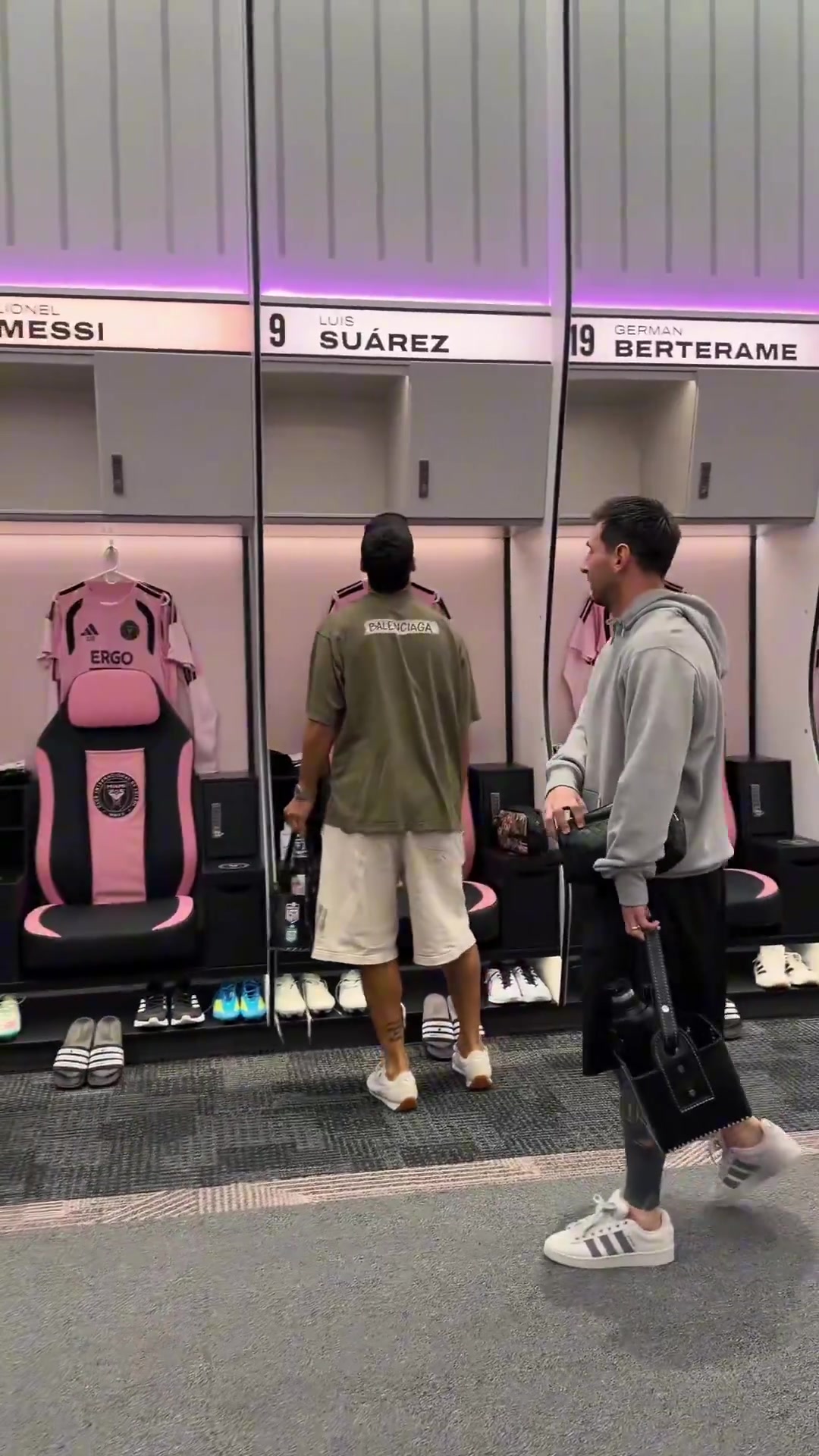 壕气迈阿密更衣室焕新升级梅西悠闲品马黛茶