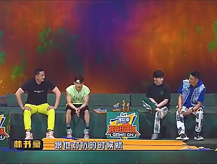 林书豪此前谈老詹变态级身体他连手掌都有肌肉实在没法比