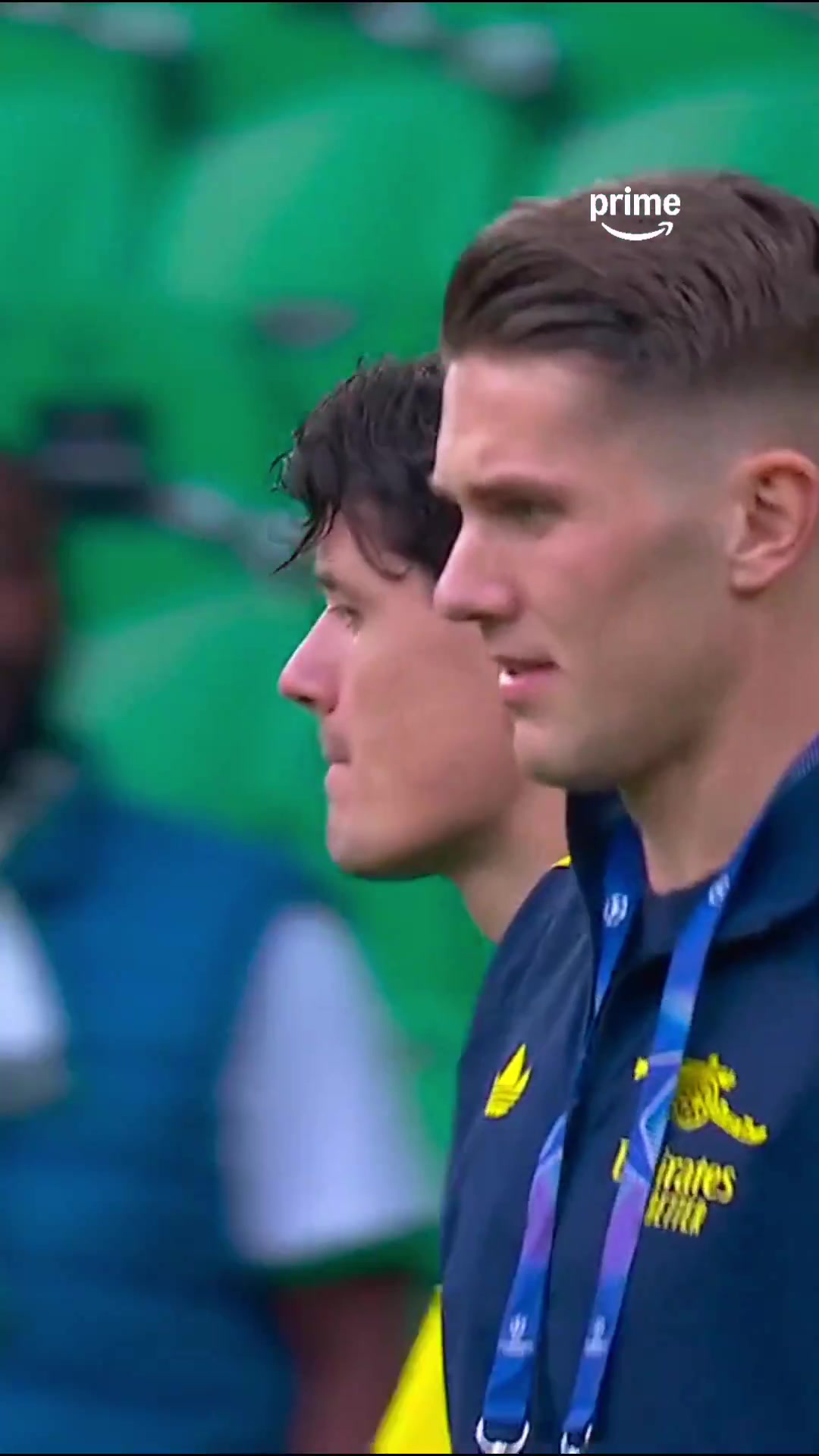 约克雷斯重返阿尔瓦拉德球场时受到了葡体球迷的热烈掌声