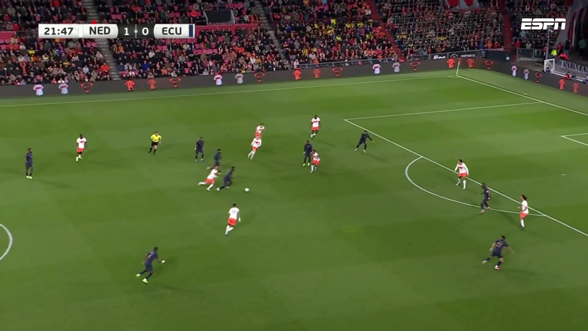 荷兰1-1遭扳平门将弗莱肯犯规送点恩纳-瓦伦西亚主罚命中