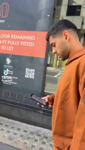 来自死敌的嘲讽枪迷祝