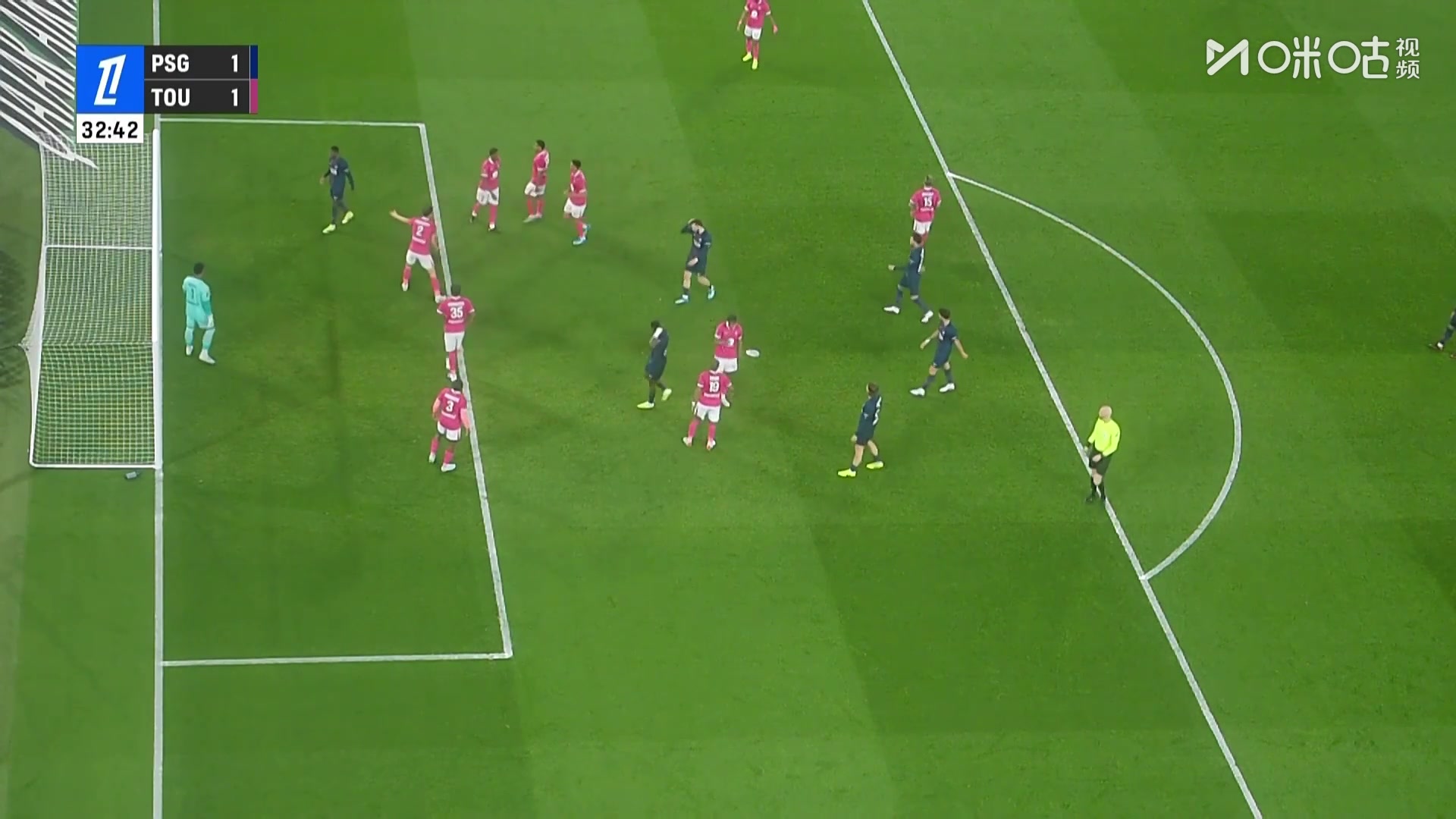 K77头球摆度助攻登贝莱门前轻松打进空门双响