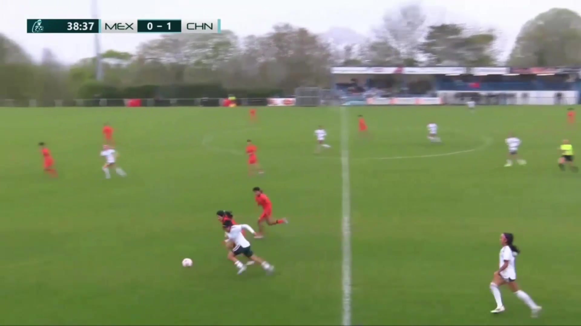 十人中国U16女足1-1遭扳平墨西哥女足禁区内抢点破门