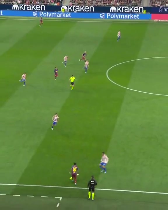 ESPN英国亚马尔错失一次绝佳助攻那本该是最精彩的助攻之一