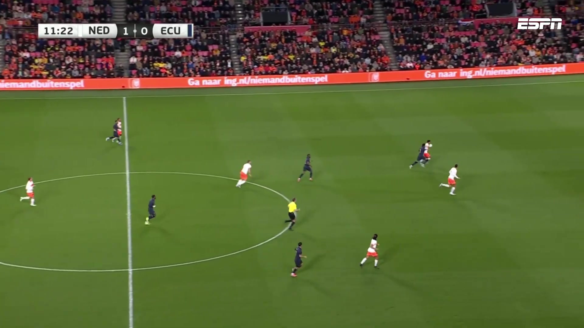 防守最后一人普拉塔超车单刀邓弗里斯拉倒犯规直红离场