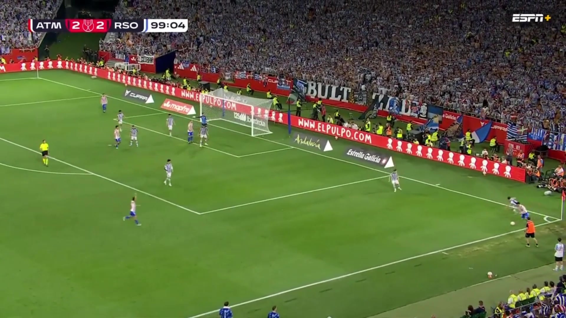 可惜了比赛第100分钟阿尔瓦雷斯抽射击中立柱弹出